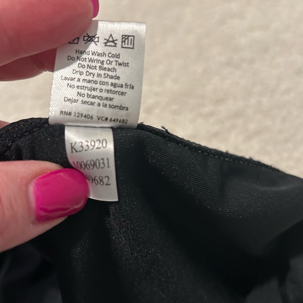 ☀️Venus Black Capri Strap Back Monokini Size 14 NWOT Black Swimsuit - Picture 8 of 13